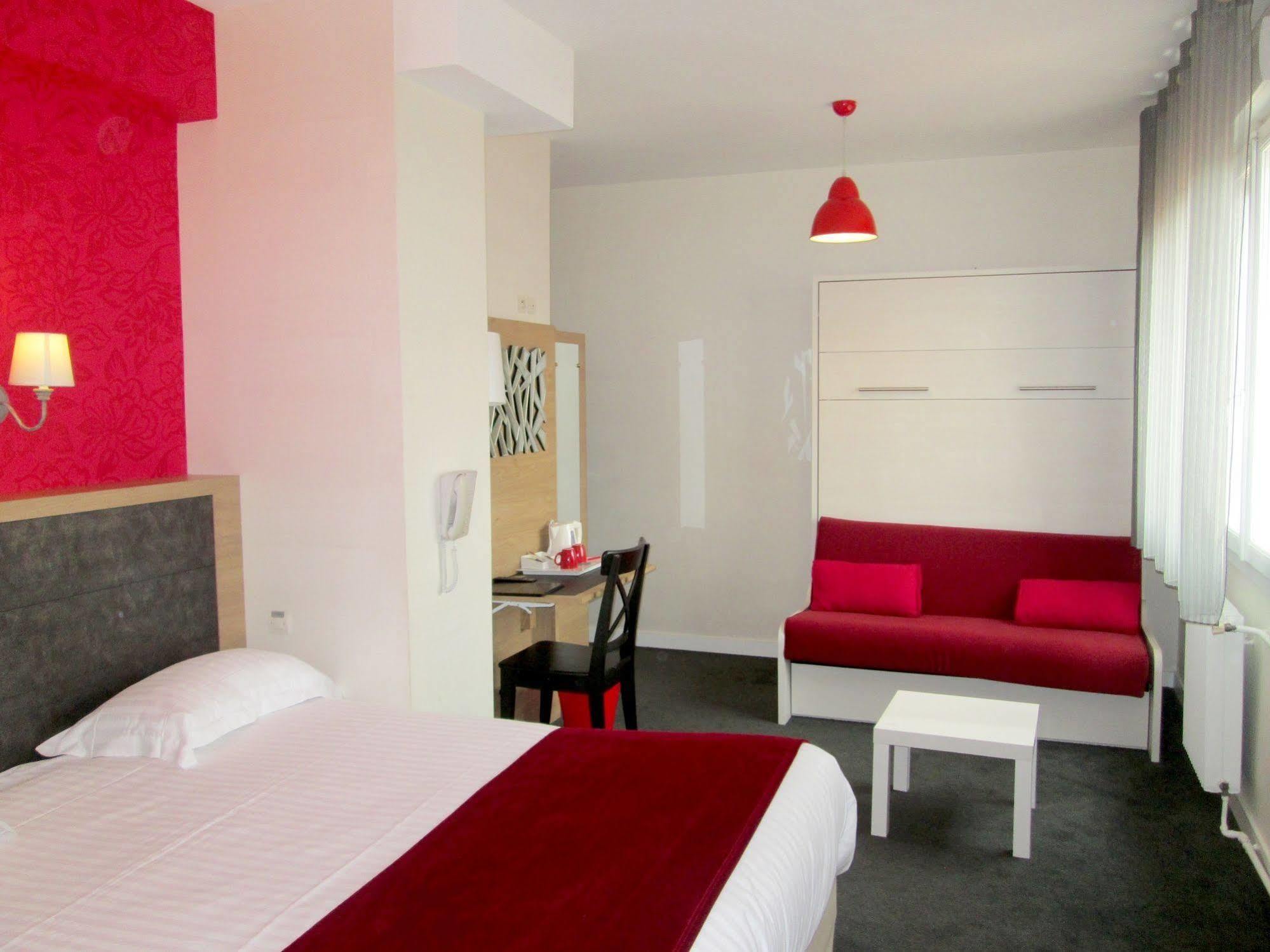 Hotel Calme Des Pins & Spa Les Sables-dʼOlonne Esterno foto