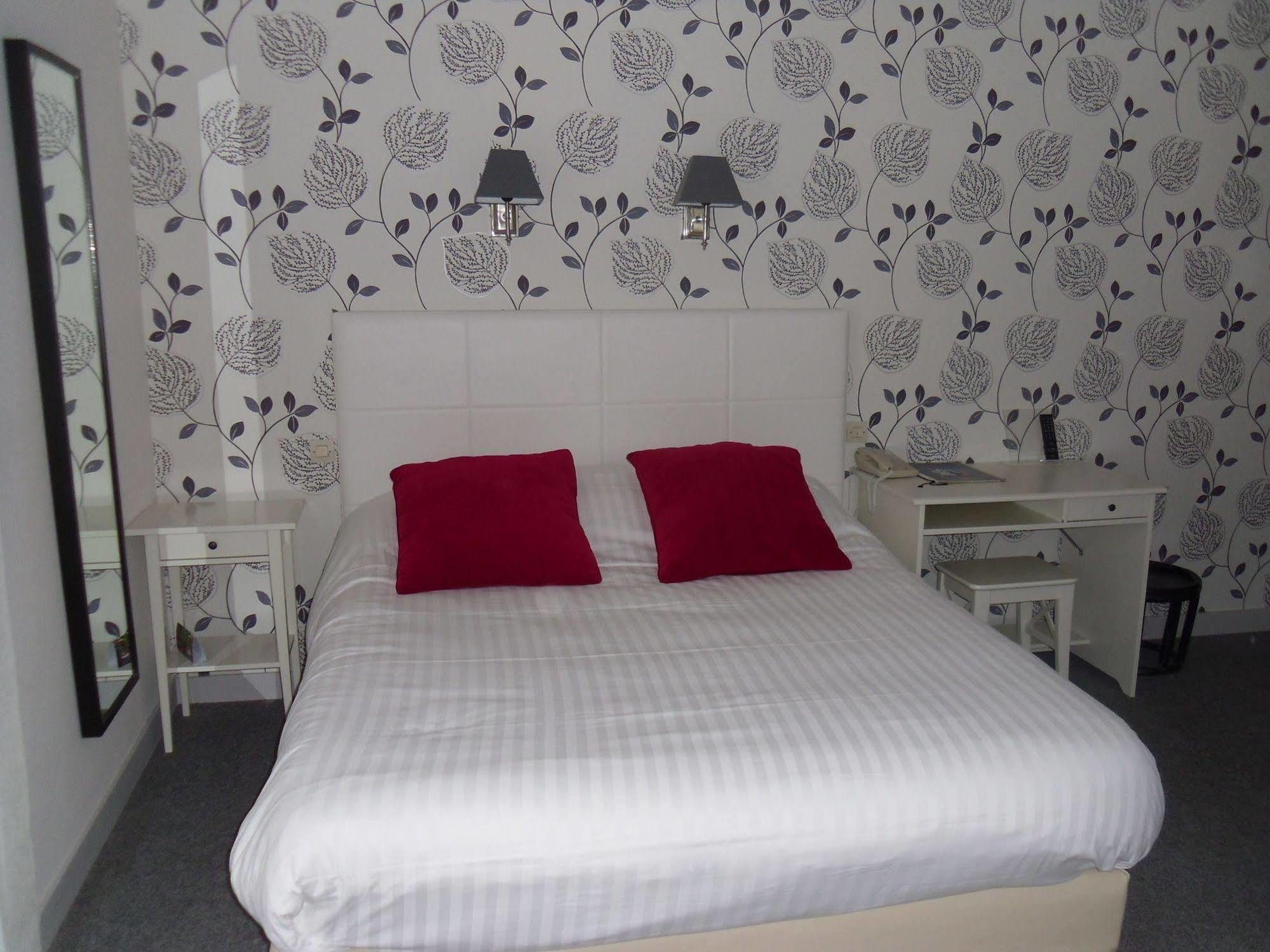 Hotel Calme Des Pins & Spa Les Sables-dʼOlonne Esterno foto
